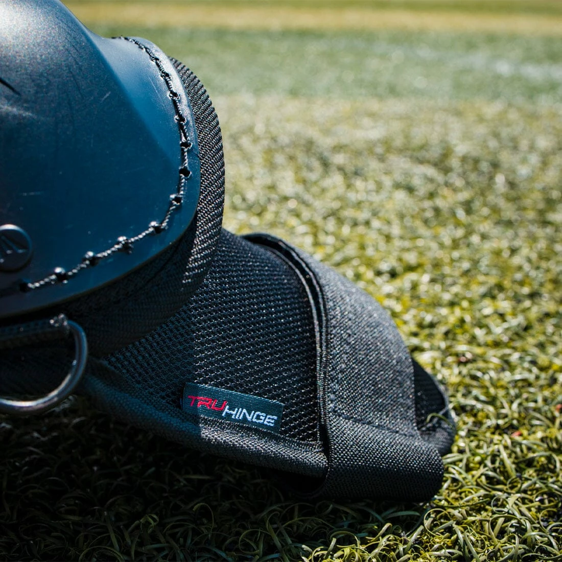 Easton Hellcat Slowpitch Fielding Leg Guards: EHCATL - Image 6