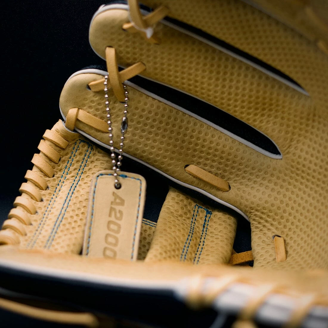 2023 Wilson A2000 South Region SM 11.5" Spin Control Infield Baseball Glove: WBW101301115 - Image 11